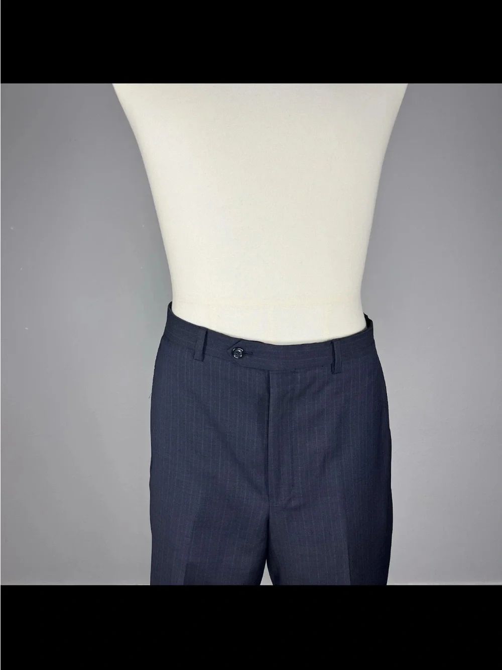 Jos. A. Bank Charcoal Pinstripe Two-Button Suit 39R 33x30